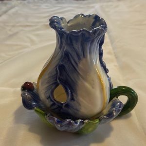 Iris tee light holder